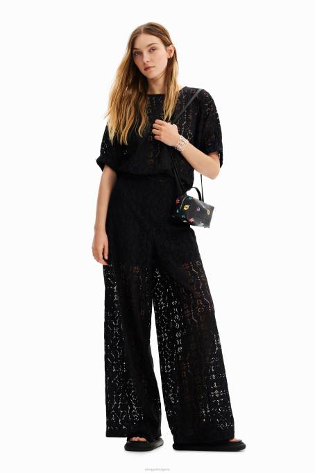 Desigual облекло Жени прозрачни дантелени панталони V0BL420